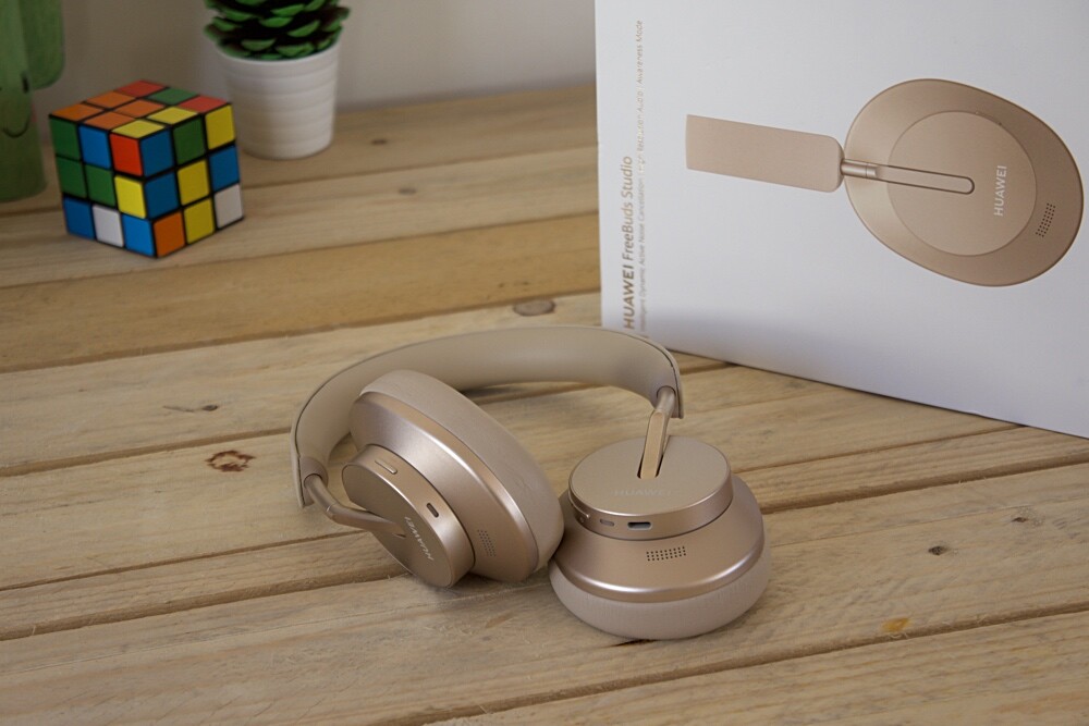 HUAWEI FreeBuds Studio